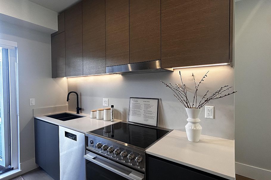 1341 E 21st Avenue Vancouver, BC - 7