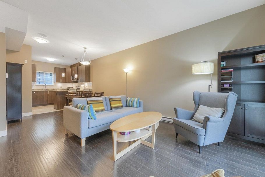 226 3888 Norfolk Street Burnaby, BC - 4