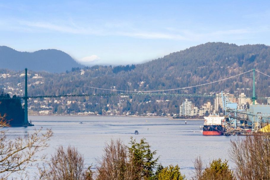 2558 Dundas Street Vancouver, BC - 28