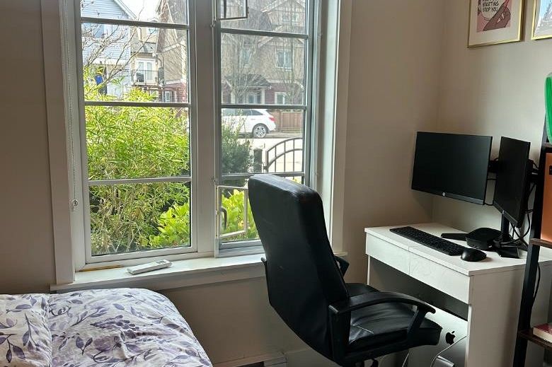 4354 KNIGHT STREET, Vancouver BC V5N 3M5 Vancouver, BC - 4