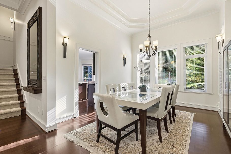 1017 Canyon Boulevard North Vancouver, BC - 6