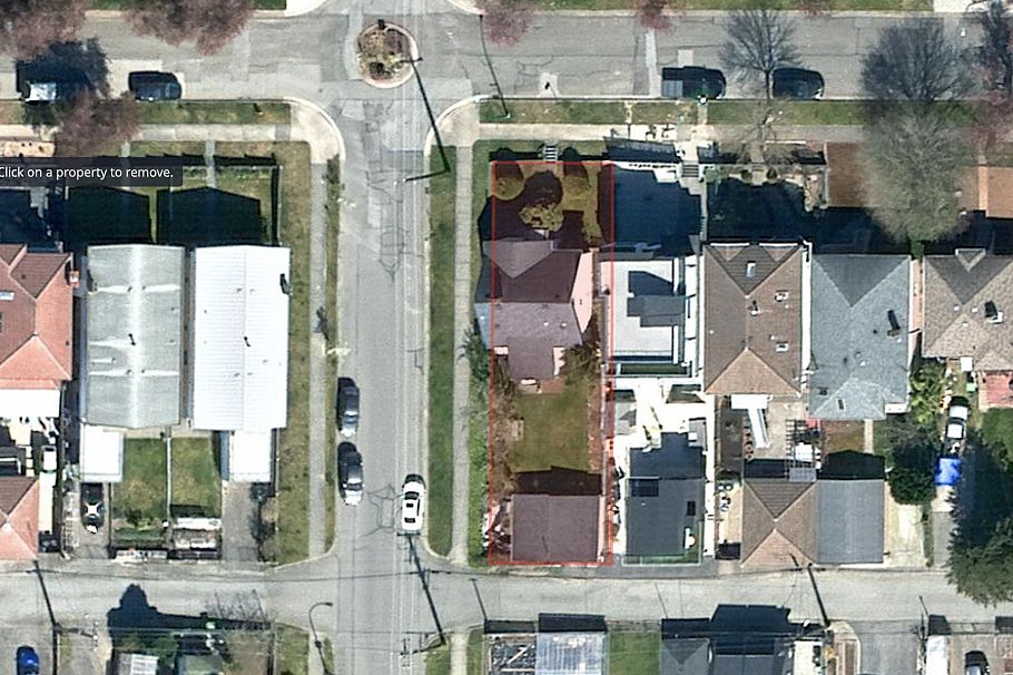 2704 E 7th Avenue Vancouver, BC - 1