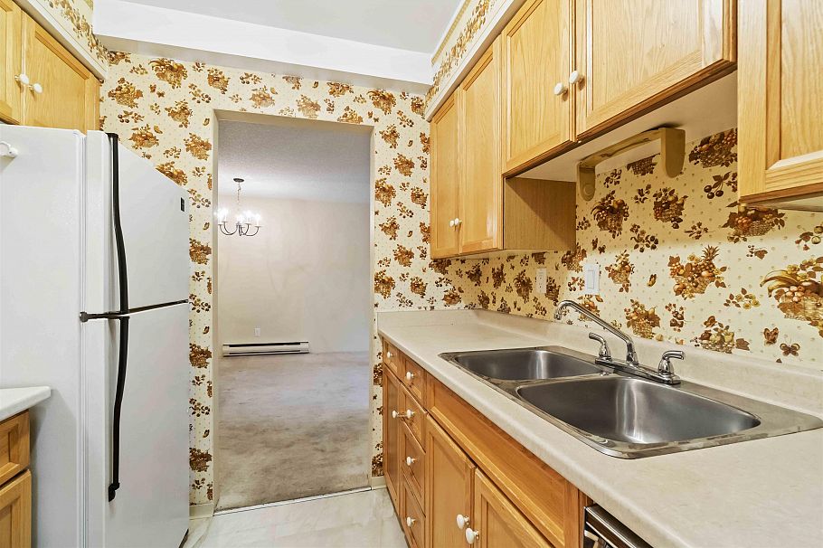 102 1352 W 10th Avenue Vancouver, BC - 17