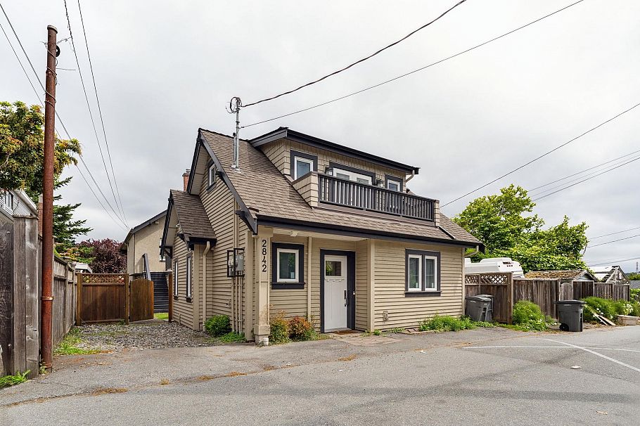 2846 Trinity Street Vancouver, BC - 32