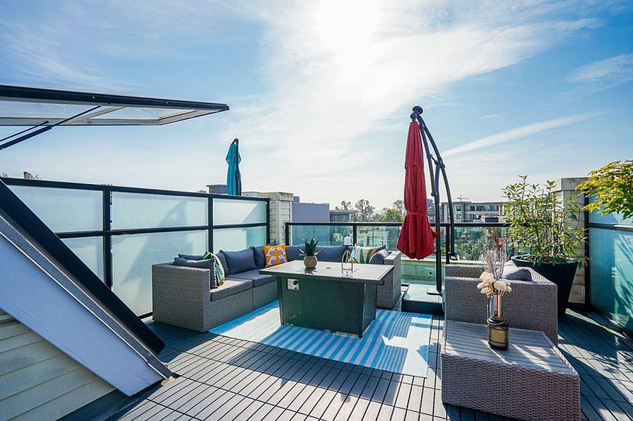 76 728 W 14th Street North Vancouver, BC - 23