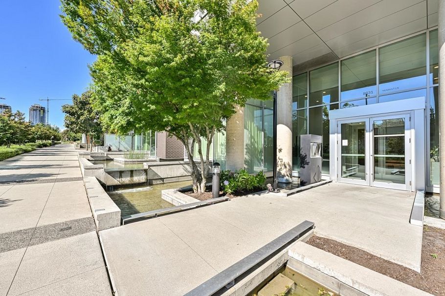 2406 8031 Nunavut Lane Vancouver, BC - 20