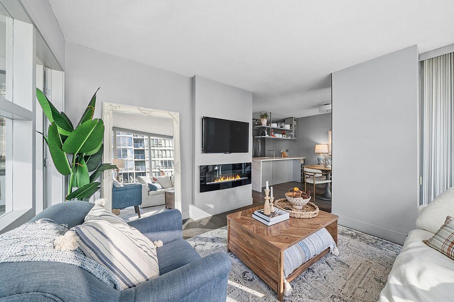 906 1438 Richards Street Vancouver, BC - 3