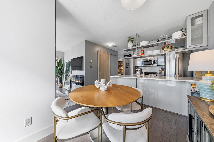 906 1438 Richards Street Vancouver, BC - 7