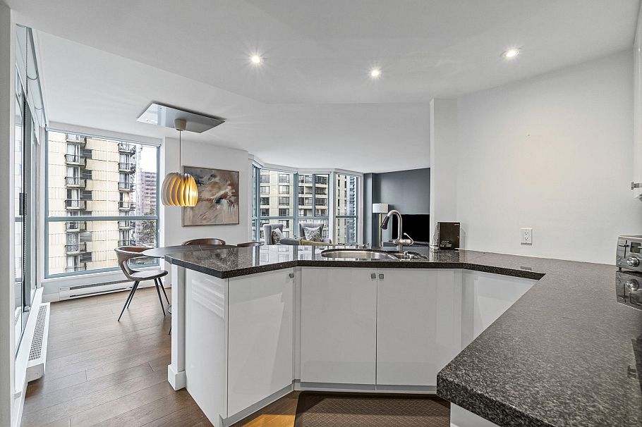 501 789 Jervis Street Vancouver, BC - 13