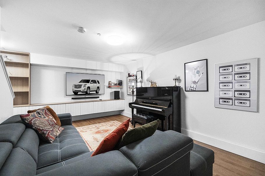 5 1133 Ridgewood Drive North Vancouver, BC - 23