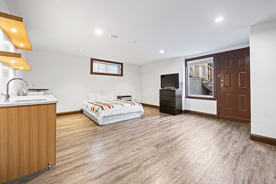 3941 W 19th Avenue Vancouver, BC - 31