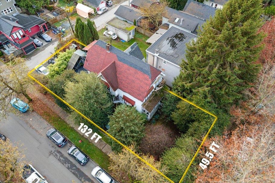 104 W 11th Avenue Vancouver, BC - 2