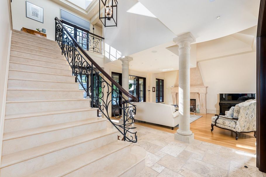 1198 W 55th Avenue Vancouver, BC - 9