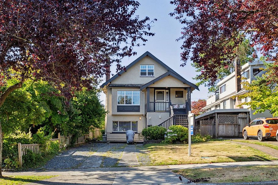 2846 Trinity Street Vancouver, BC - 35
