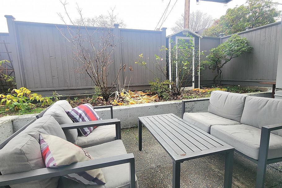 2133 DUNDAS STREET, Vancouver BC V5L 1J7 Vancouver, BC - 1