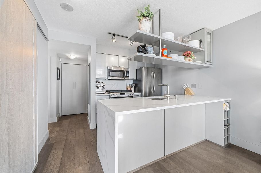 906 1438 Richards Street Vancouver, BC - 8