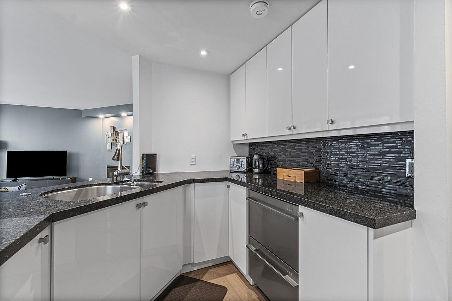 501 789 Jervis Street Vancouver, BC - 14