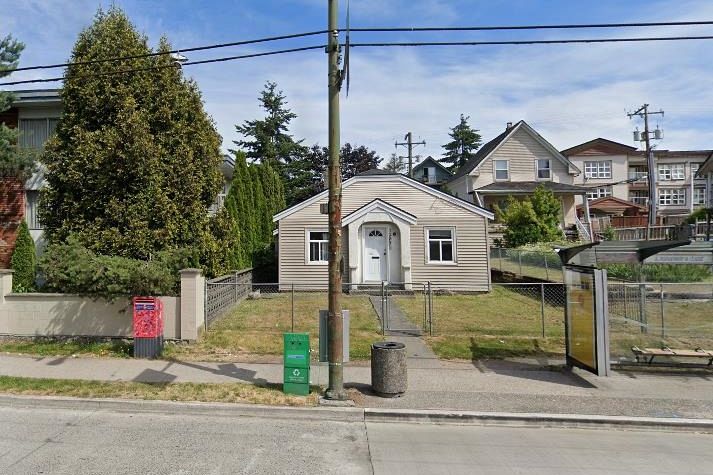 1237 E Broadway Vancouver, BC - 2