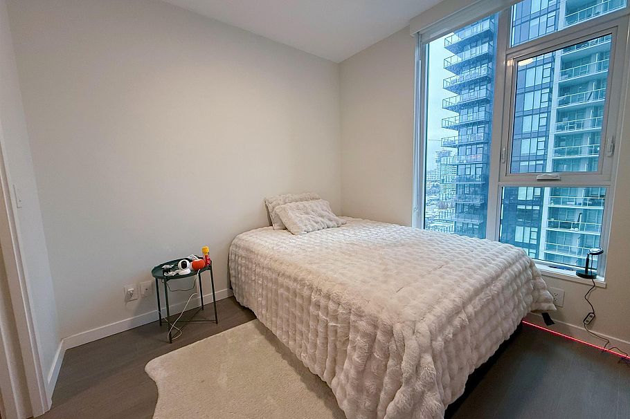 2009 2108 Gilmore Avenue Burnaby, BC - 6