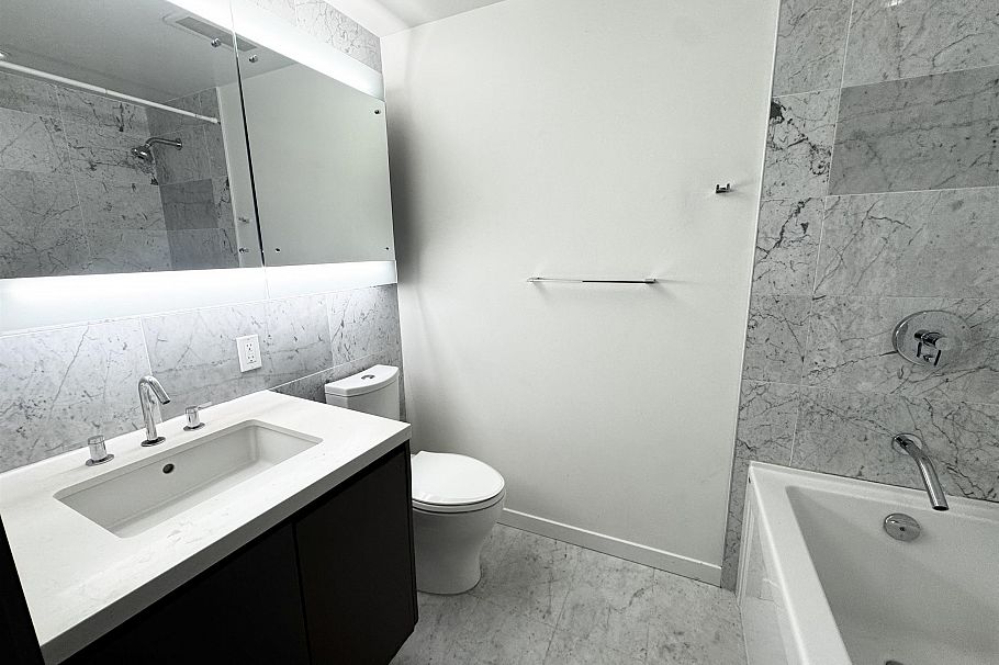 517 68 SMITHE STREET, Vancouver BC V6B 0P3 Vancouver, BC - 13