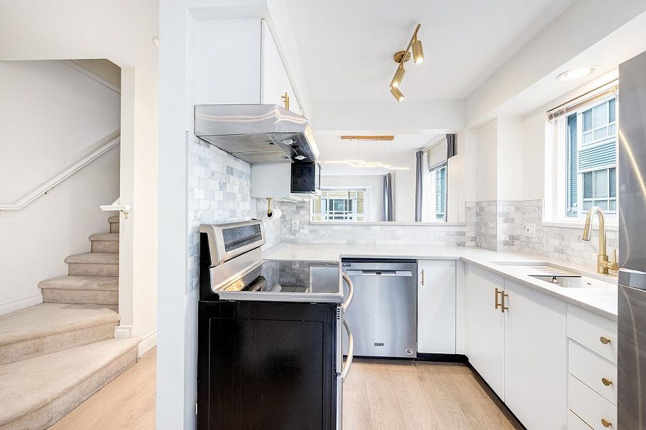 8431 JELLICOE STREET, Vancouver BC V5S 2J4 Vancouver, BC - 7