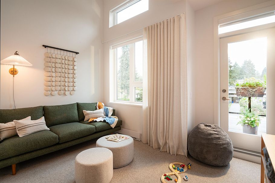 110 946 Lytton Street North Vancouver, BC - 16