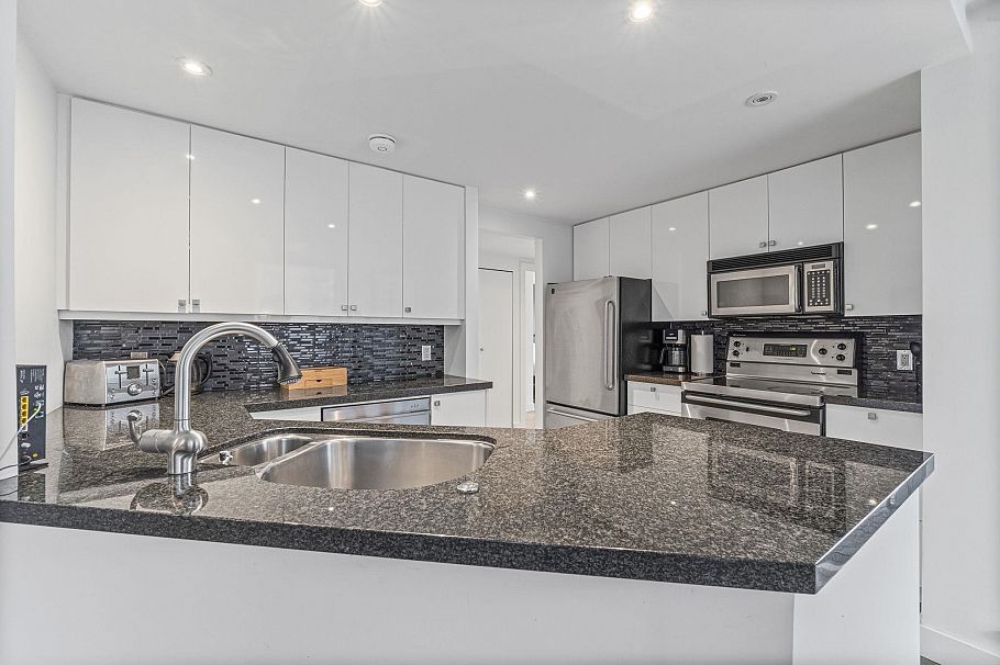 501 789 Jervis Street Vancouver, BC - 12