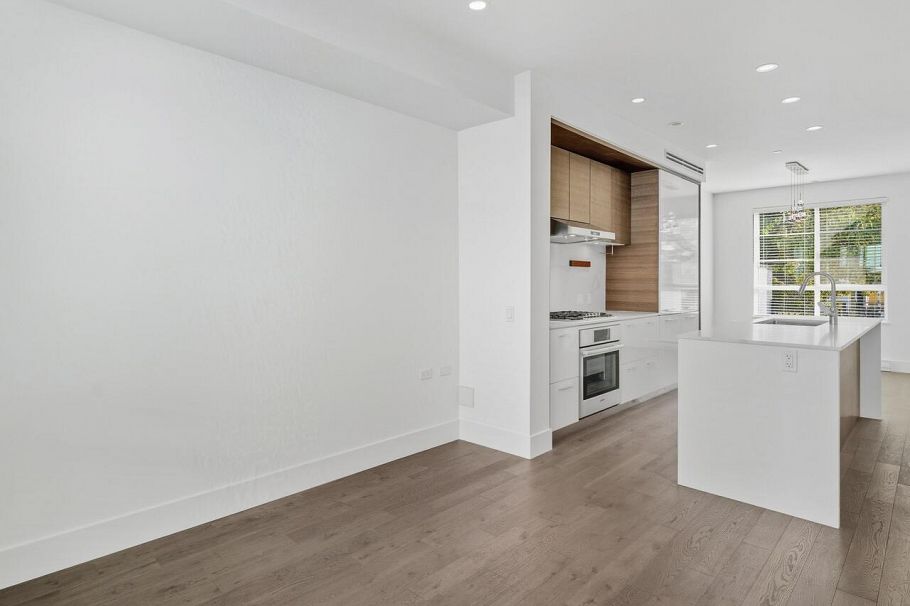 7837 Manitoba Street Vancouver, BC - 8