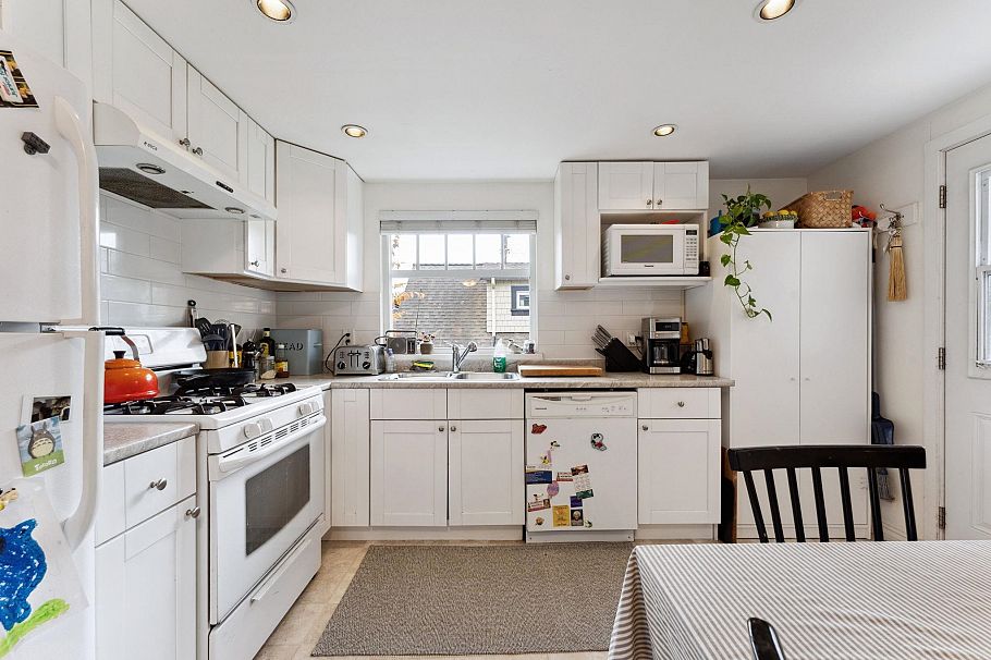 2846 Trinity Street Vancouver, BC - 6