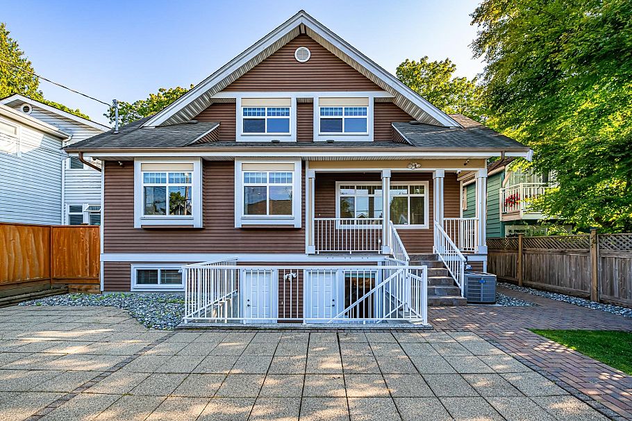 3941 W 19th Avenue Vancouver, BC - 38