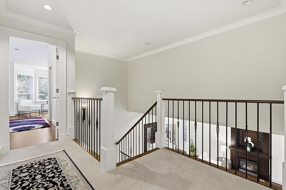 1017 Canyon Boulevard North Vancouver, BC - 19