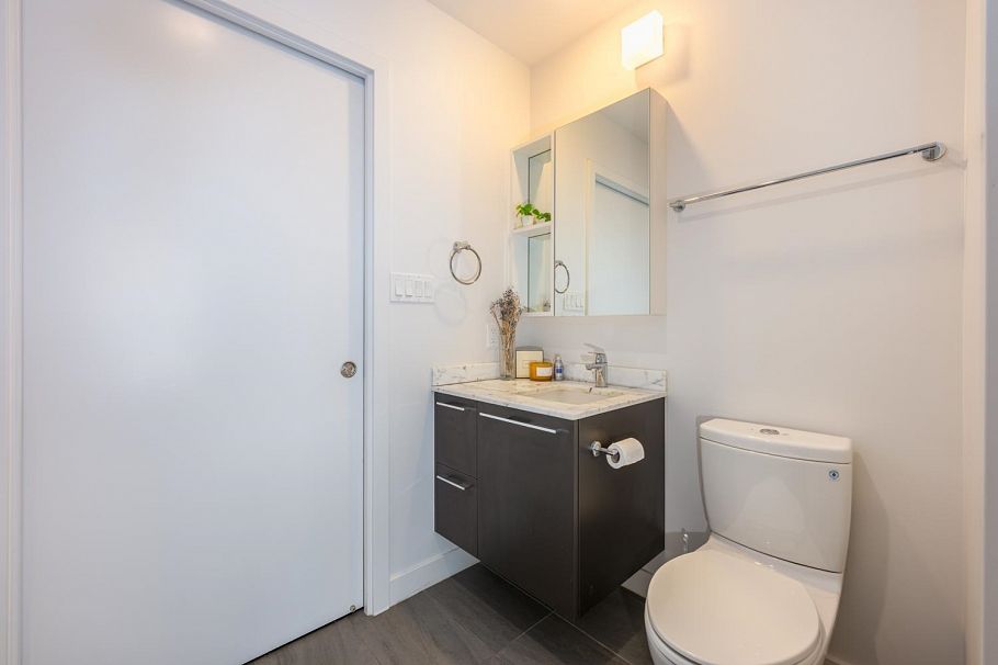 2406 8031 Nunavut Lane Vancouver, BC - 11