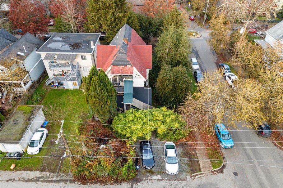 104 W 11th Avenue Vancouver, BC - 4