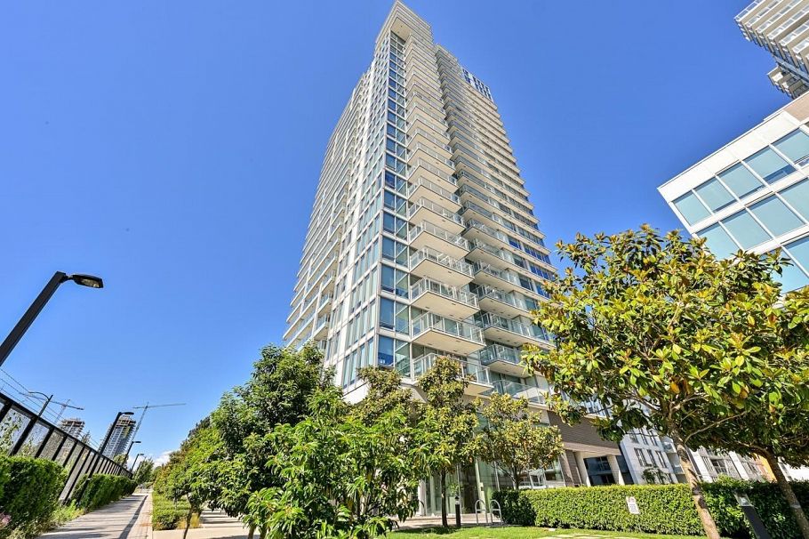 2406 8031 Nunavut Lane Vancouver, BC - 1