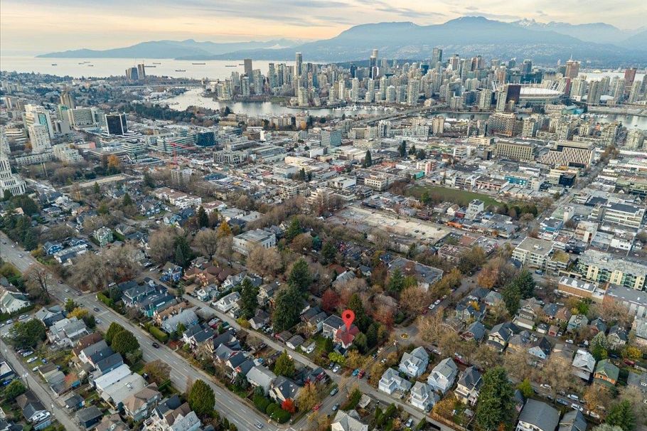 104 W 11th Avenue Vancouver, BC - 11