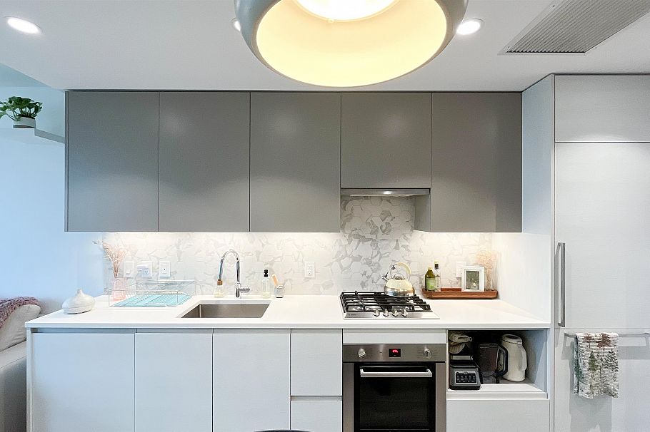 210 8181 Chester Street Vancouver, BC - 6