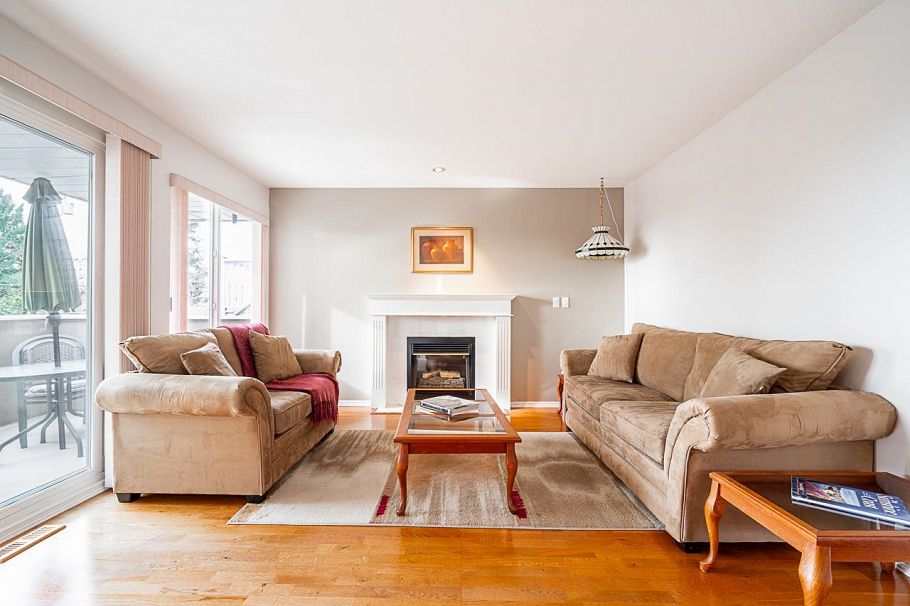 323 E Keith Road North Vancouver, BC - 3