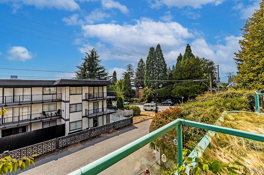 104 177 W 5th Street North Vancouver, BC - 13