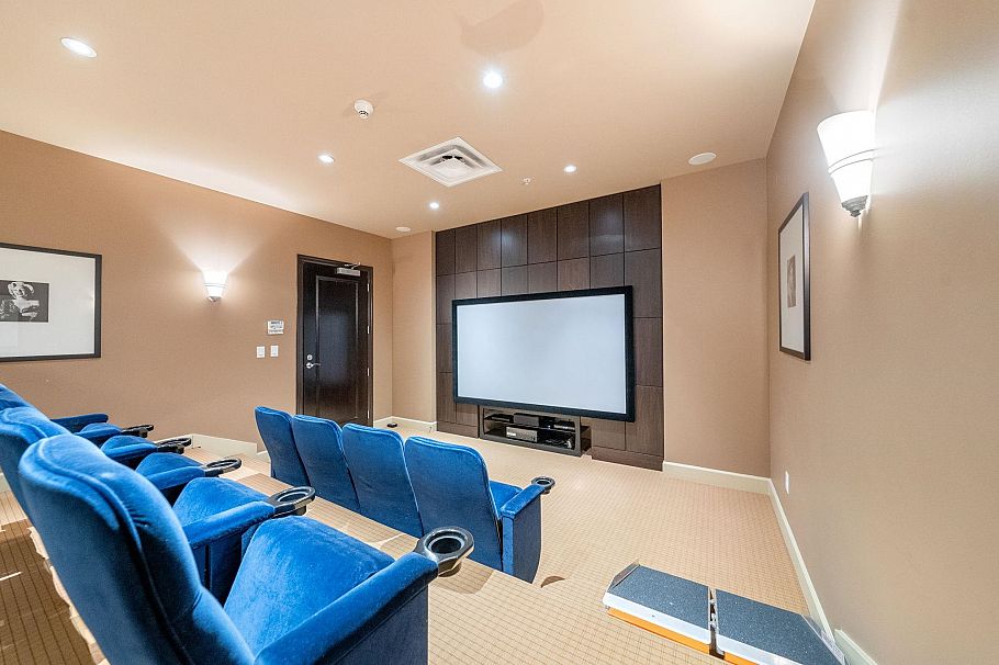 314 170 W 1st Street North Vancouver, BC - 35