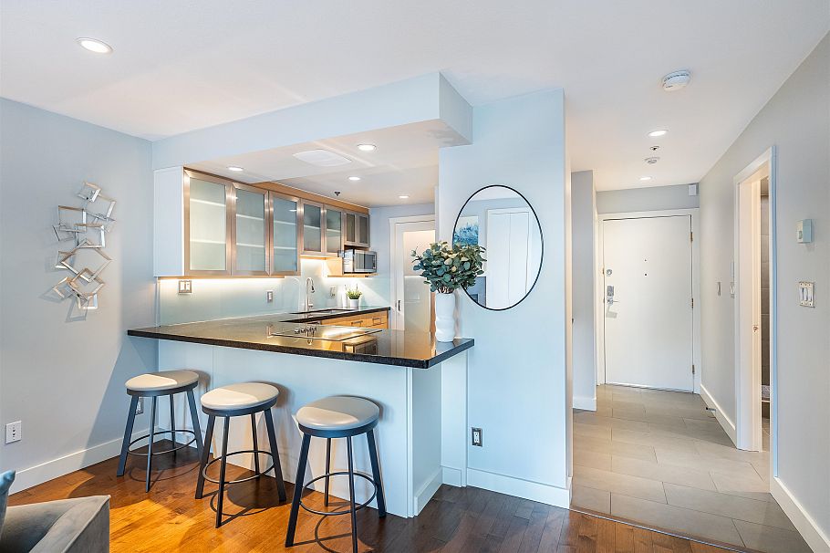 204 1551 Mariner Walk Vancouver, BC - 12