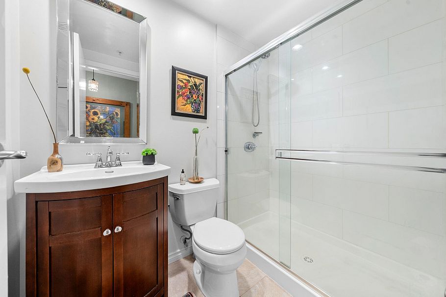 314 170 W 1st Street North Vancouver, BC - 24