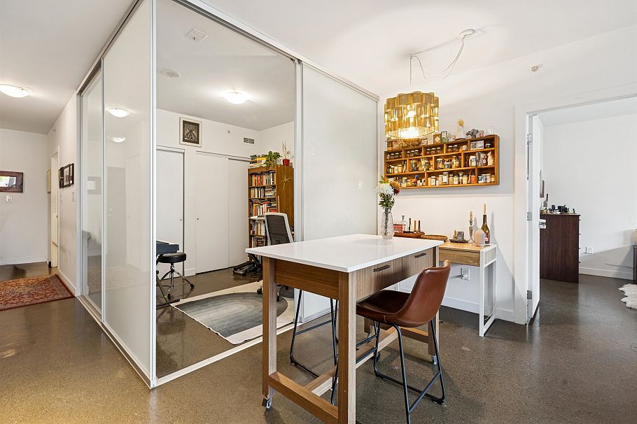 309 221 Union Street Vancouver, BC - 11