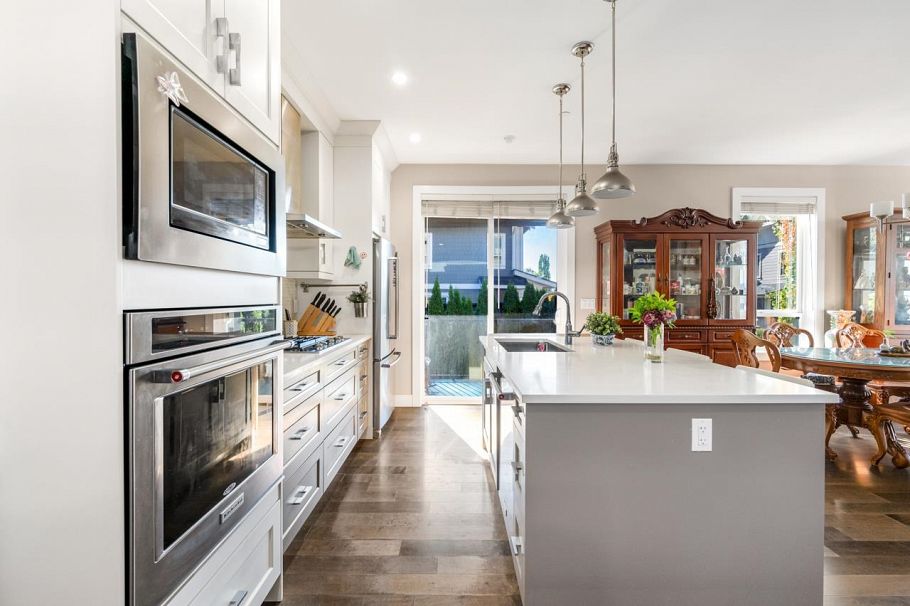 2020 Carson Court North Vancouver, BC - 11