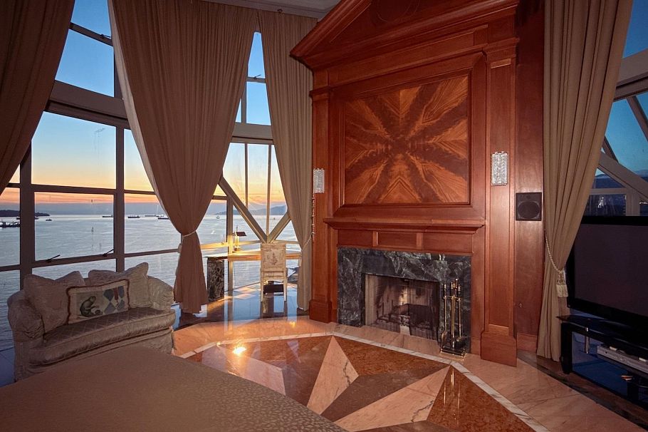 17 1861 Beach Avenue Vancouver, BC - 11