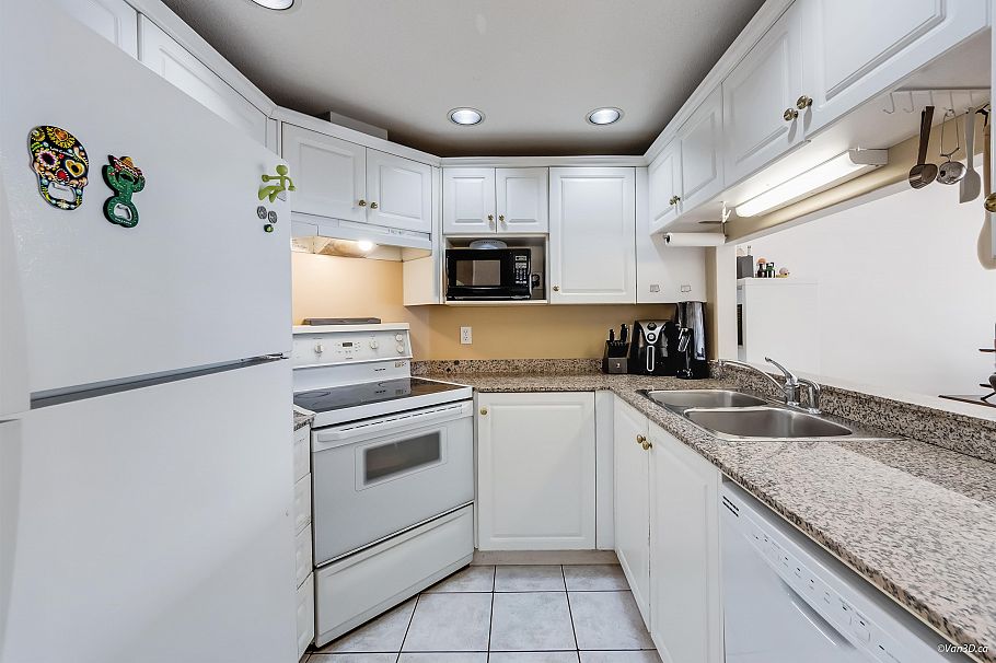 104 177 W 5th Street North Vancouver, BC - 7