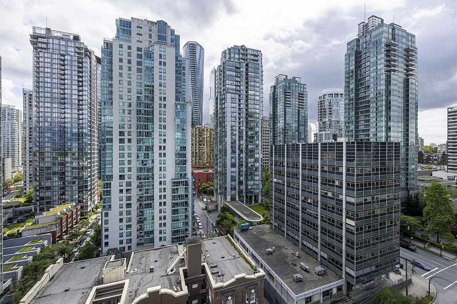 2201 1328 W Pender Street Vancouver, BC - 18