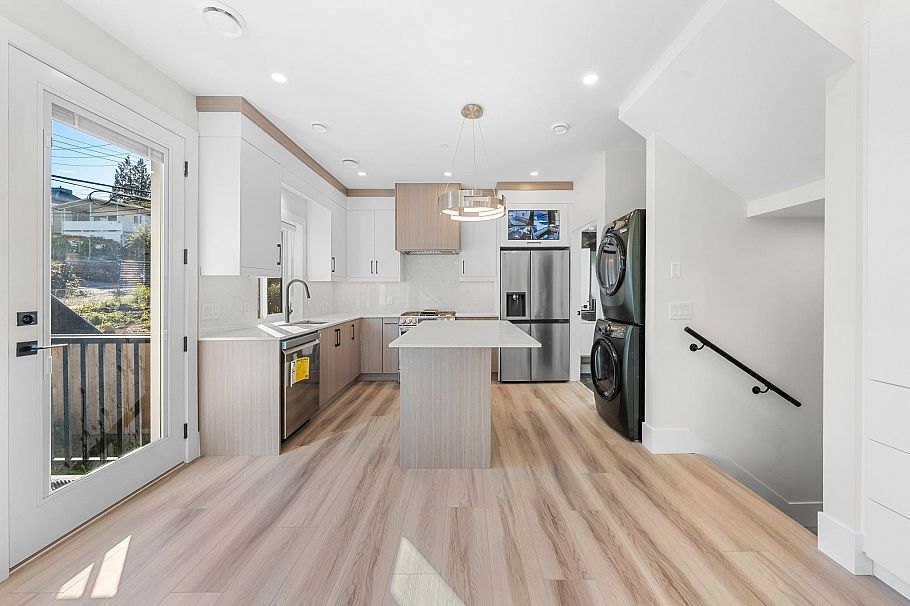 4318 Nanaimo Street Vancouver, BC - 9