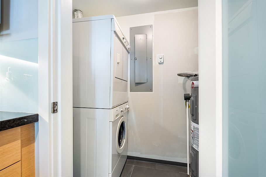 204 1551 Mariner Walk Vancouver, BC - 27