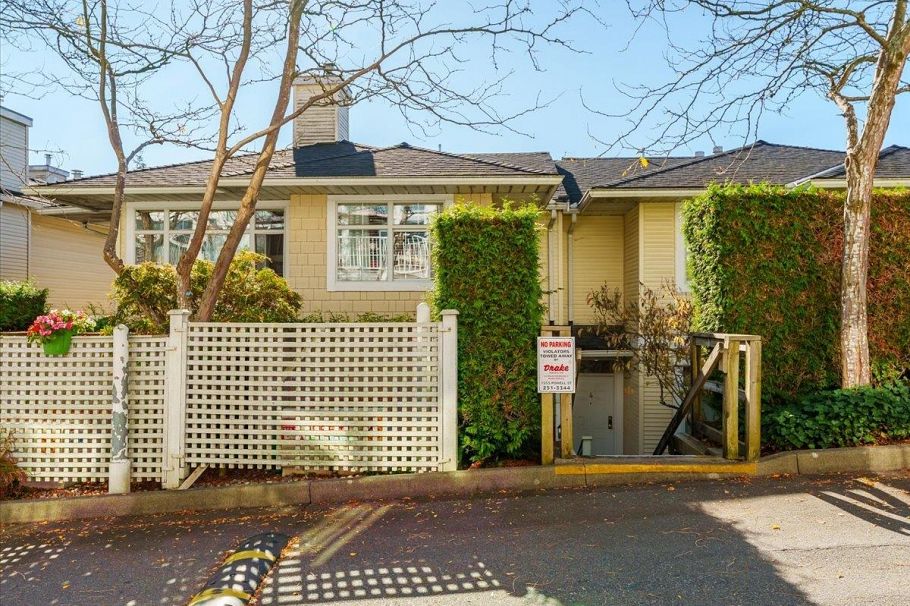 5 3588 Whitney Place Vancouver, BC - 1