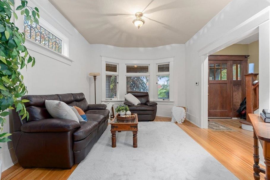 2648 Templeton Drive Vancouver, BC - 2